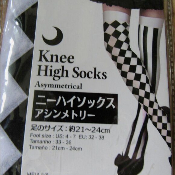 Lot 2 pairs of socks, 1.Daiso japan Knee High Socks, foot size:US 4-7; Nylon - Picture 1 of 5